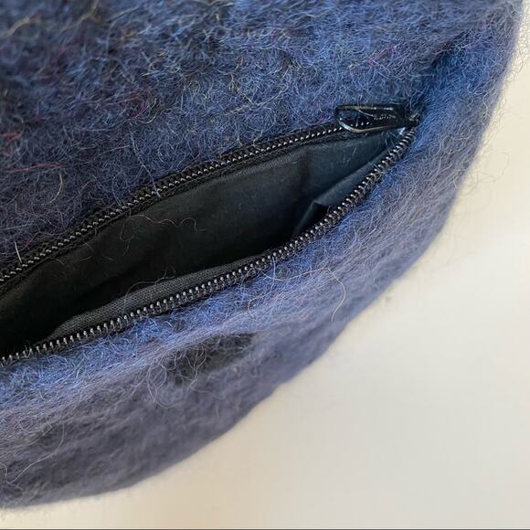 Flower Pot Productions Blue Felted Wool Crossbody Purse NWTs - Picture 7 of 7